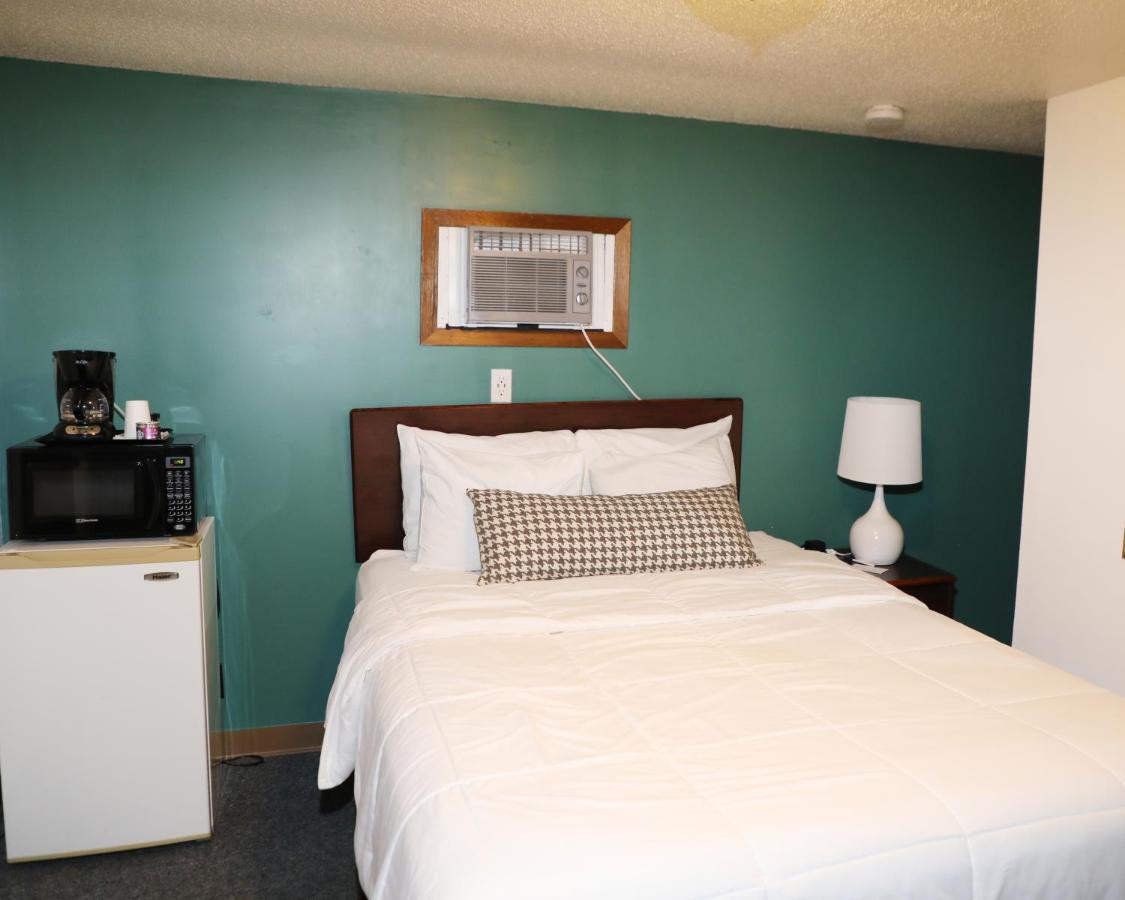 Hilltop And Inn 2*
